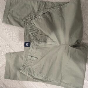 GAP women’s Olive Chinos size 4
